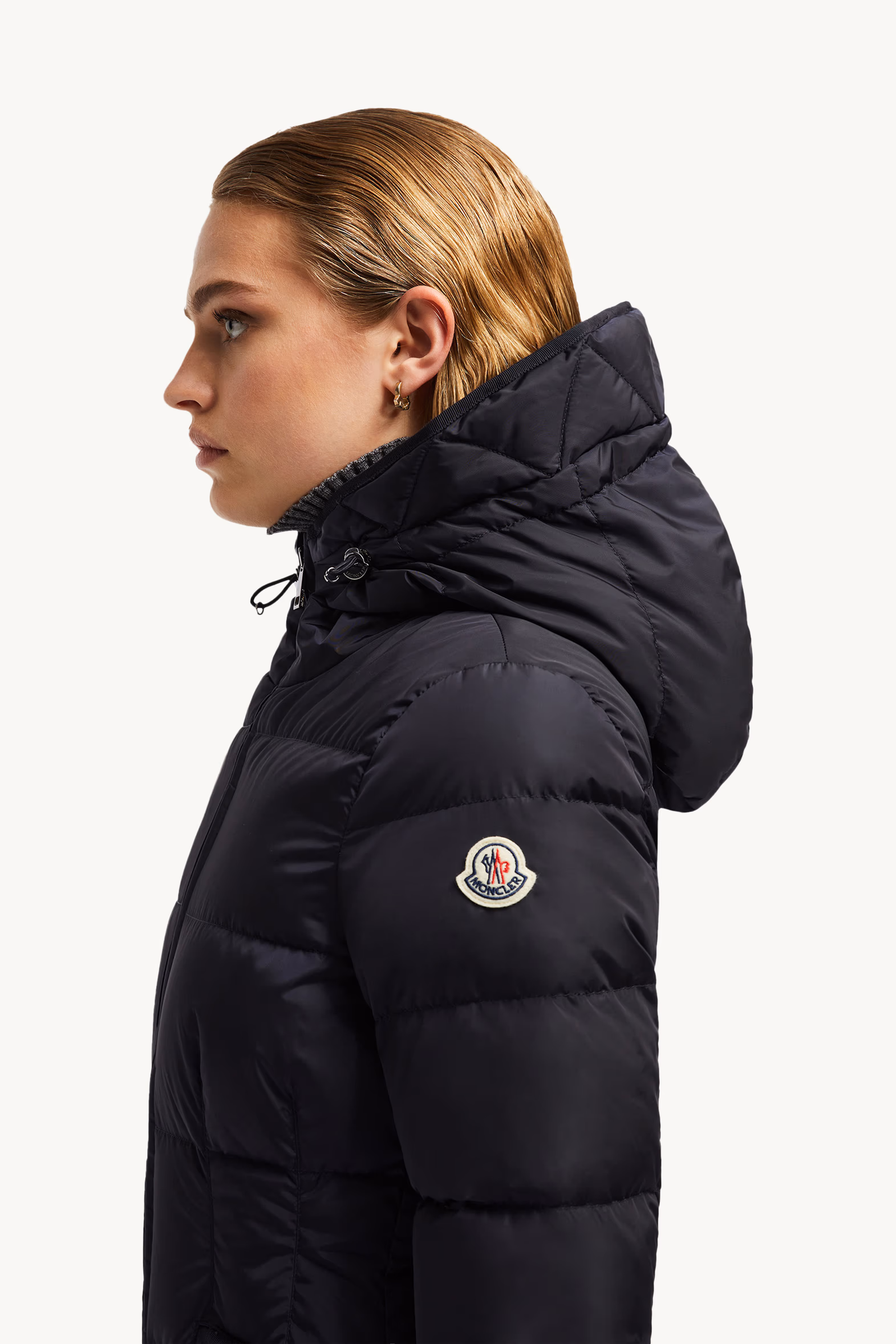 Doudoune courte à capuche Avoce Femmes Bleu Nuit Moncler 7